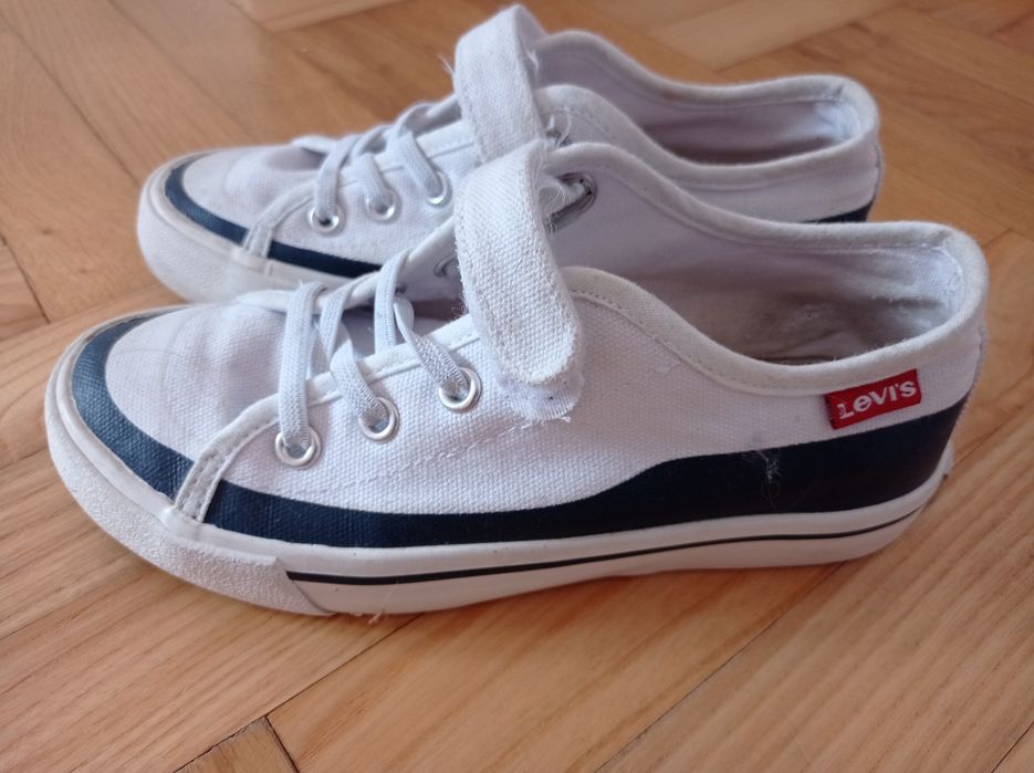 Trampki Levi's r. 33