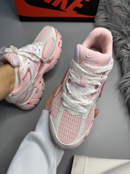 Кросівки Nike V5 RNR | NКросівки Найк V5 RNR рожеві