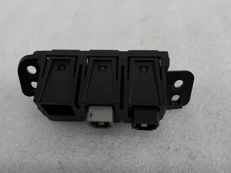 Comando / botão / interruptor multifunções NISSAN Leaf EV (ZE0)