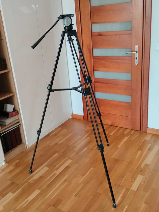 STATYW z głowicą na trzech nogach Benro KH-25