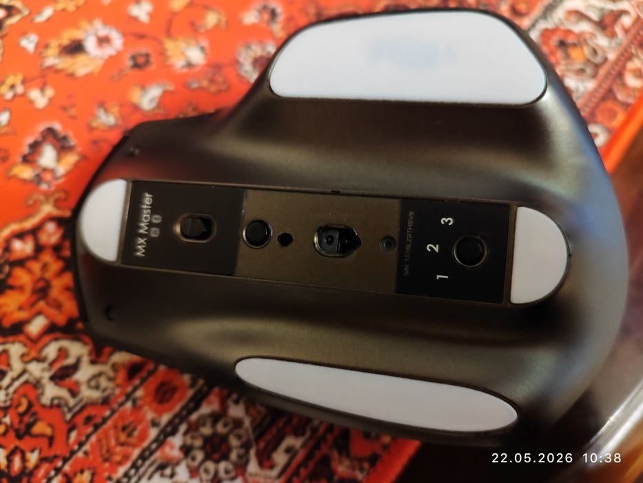 Logitech mx master на білих ice glass 8.5/10 стан + 2 пари глайсів запасних комп'ютерна мишка.