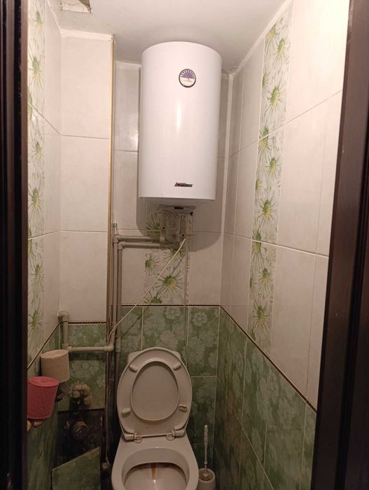 Здається кімната для 1-2 людини без хозяїв