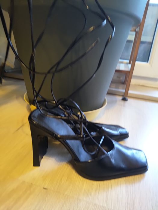 Buty na obcasie szpilki 37 rzymianki wiązane na łydce