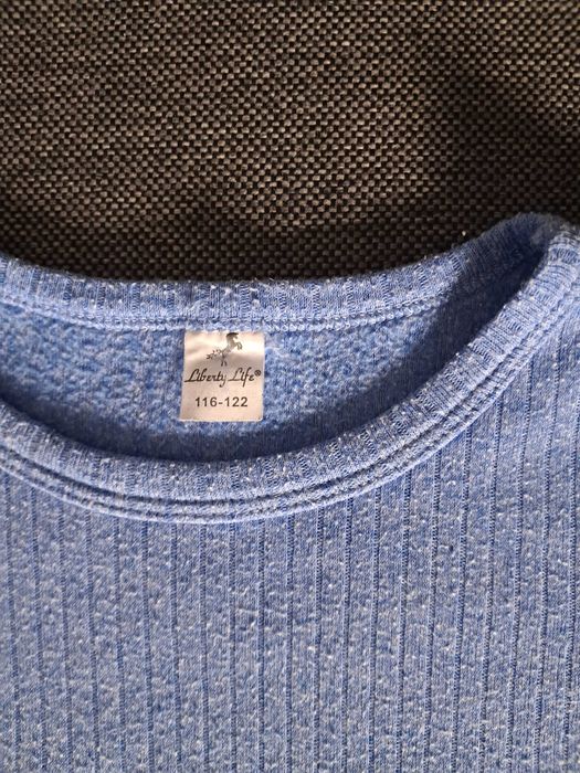 Podkoszulki chłopięce , rozmiar 116 - 122 - 1 szt i 140 - 146 1 szt