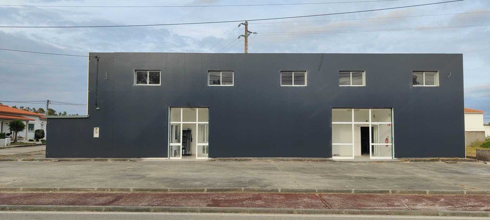 Alugo armazém 400m2 em Pataias