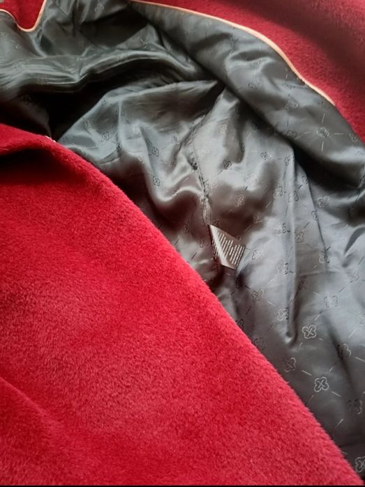 Czerwony oversizowy płaszcz Patrizia Aryton