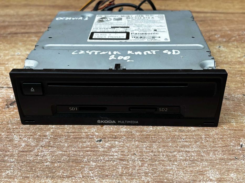 Czytnik kart SD Skoda Octavia III