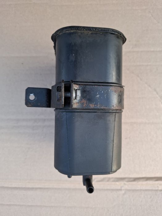 Węglowy filtr Pochłaniacz oparów paliwa Fiat 126p Maluch