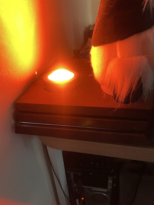 Playstation 4 pro + 2 джойстика