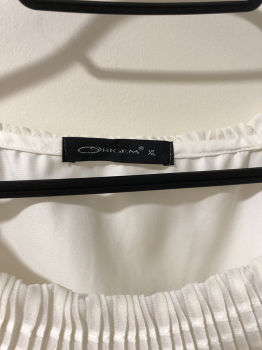 Blusa muito fina tamanho XL pequeno