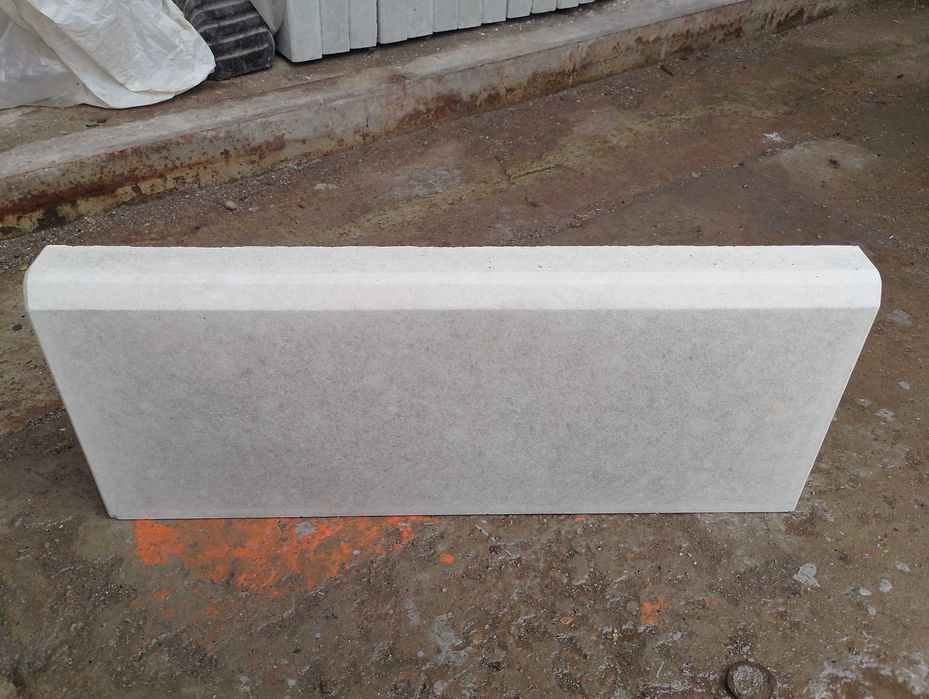 Поребрик (бордюр)