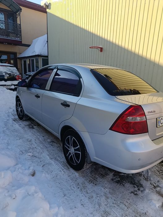 Шевроле авео 2008рік . Газ бензин.