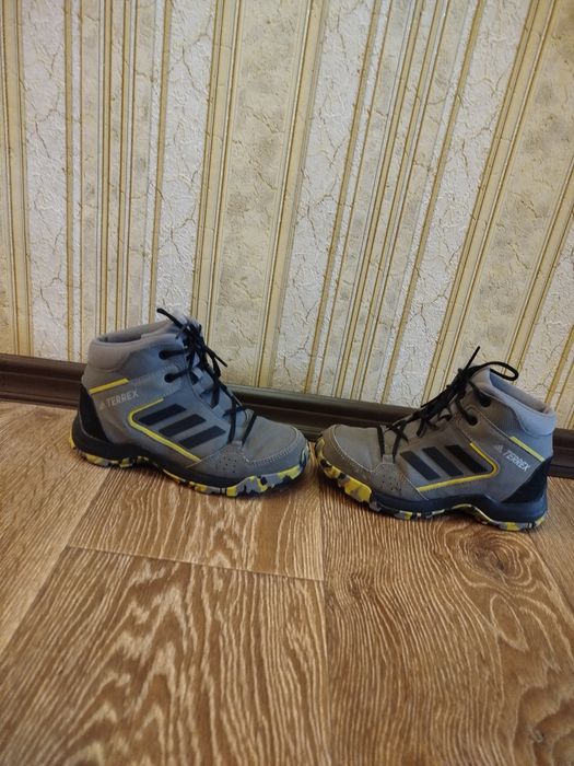 Оригінальні дитячі черевики Adidas Terrex Hyperhiker,33 р,  21 см,