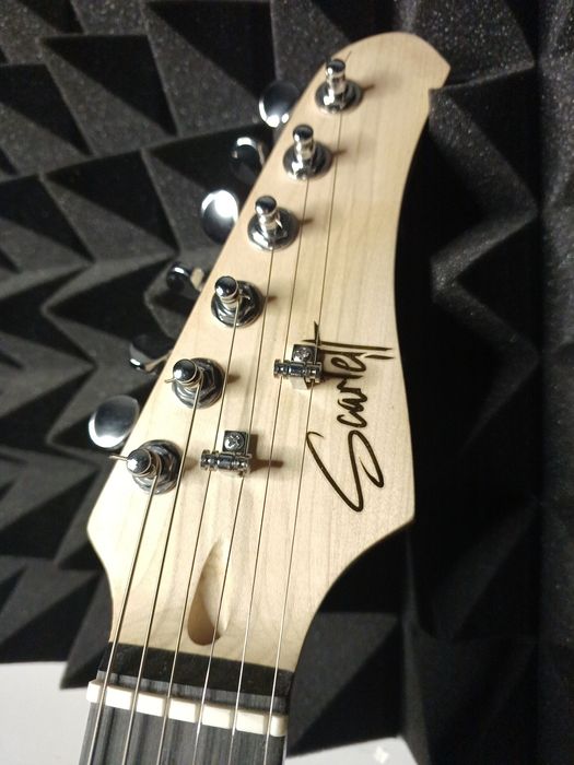Електрогітара Scarlett Strat Нова