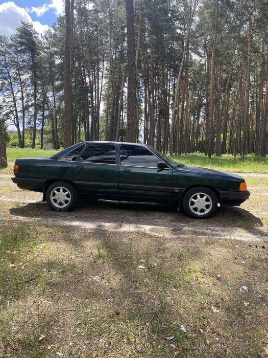 Продам Audi 100