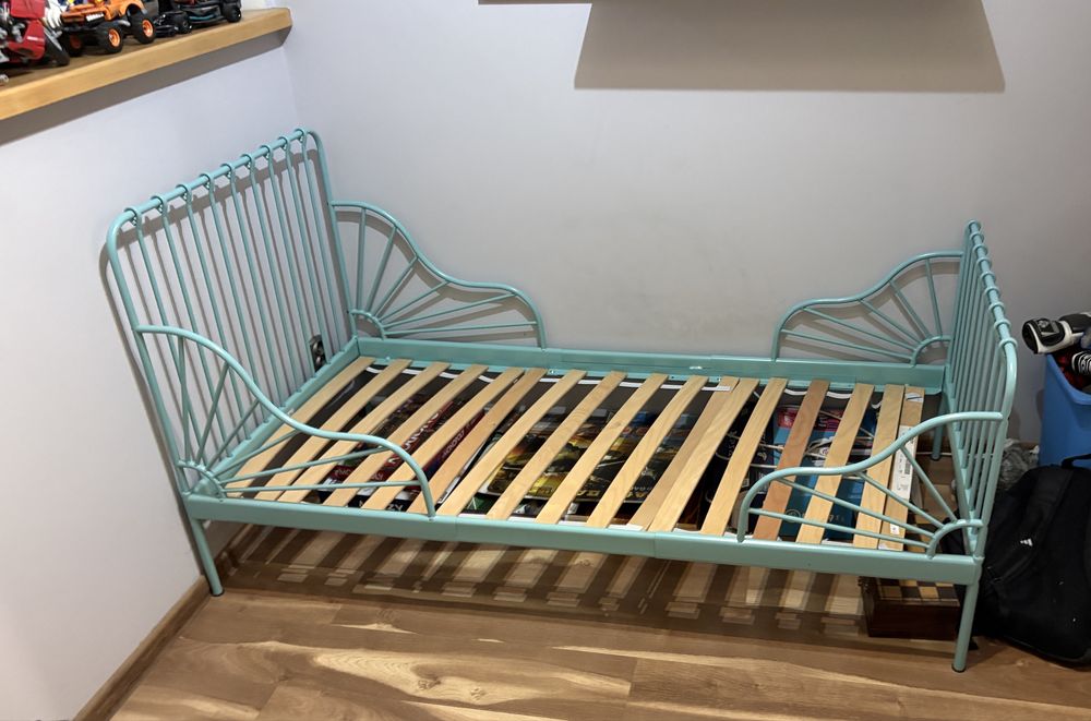 Łóżko ikea niebieskie