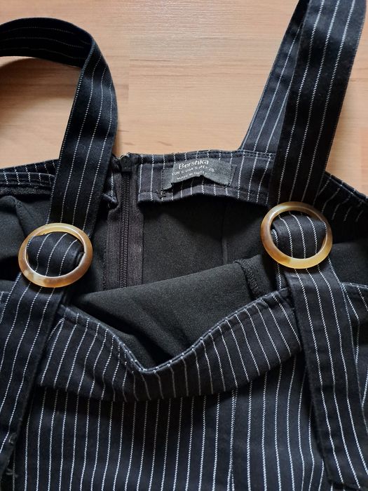 czarna obcisla krotka sukienka mini na regulowanych ramiaczkach S