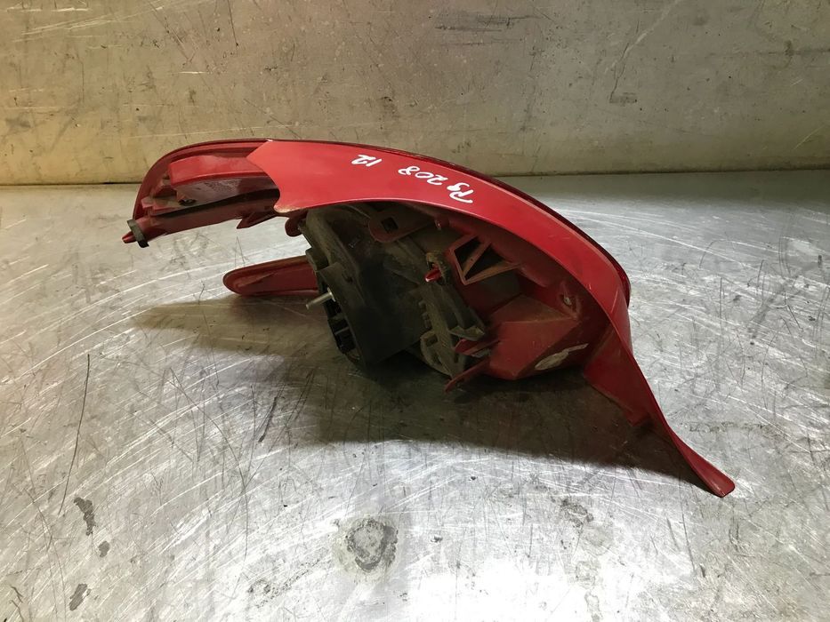 FAROLIM TRAS PEUGEOT 208 I - ESQUERDO / DIREITO