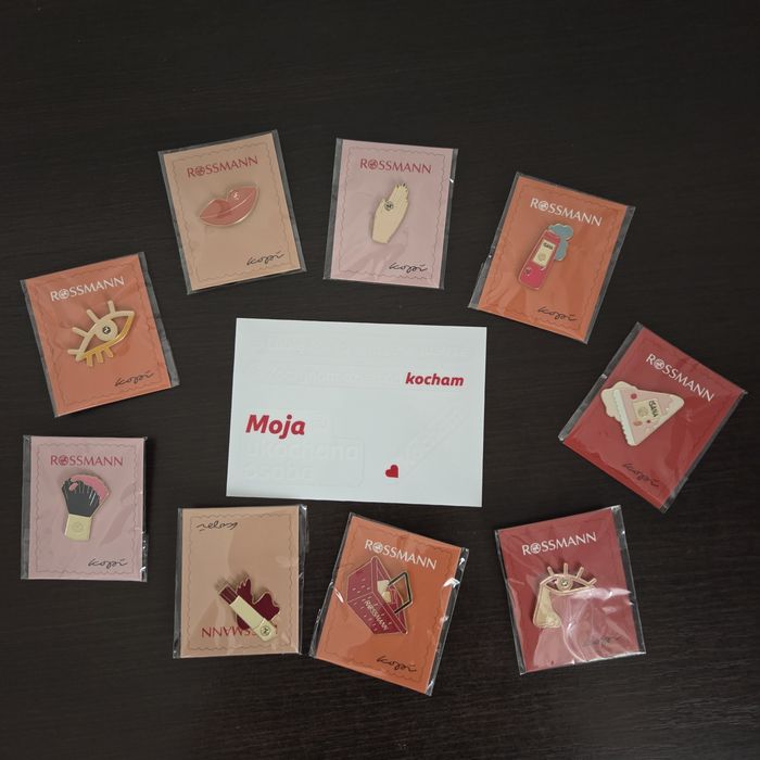 Zestaw pinów z Rossmanna