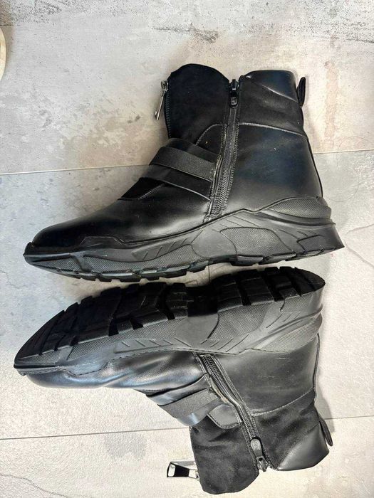 Продаю жіночі шкіряні чобітки