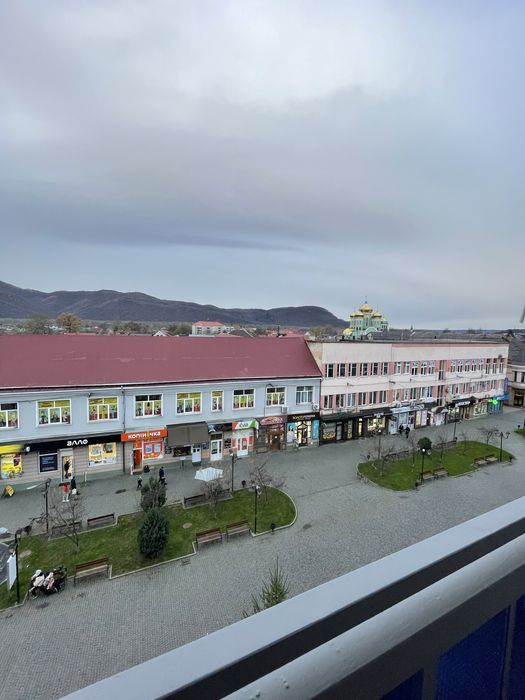 5 кімнатна квартира