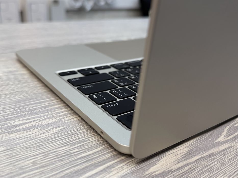 MacBook Air 13  M2 / RAM 8 / SSD 256 GB / Starlight / 2022