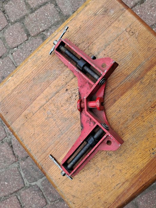 Narzędzie do wyginania listew drewnianych