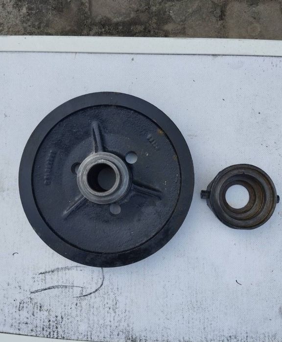 Шків і корпус підшипника варіатора вітру