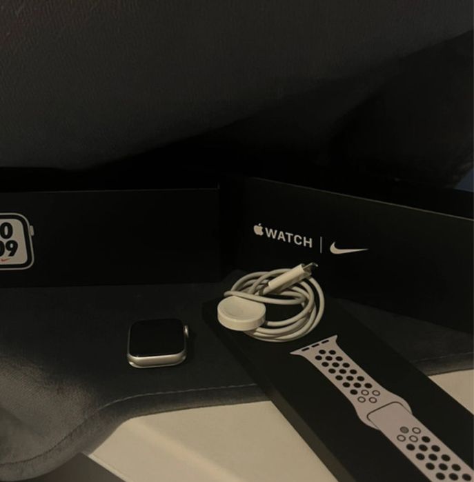 Apple watch SE Nike collaboration 40mm