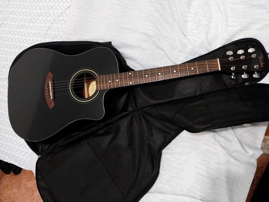 Guitarra como nova.