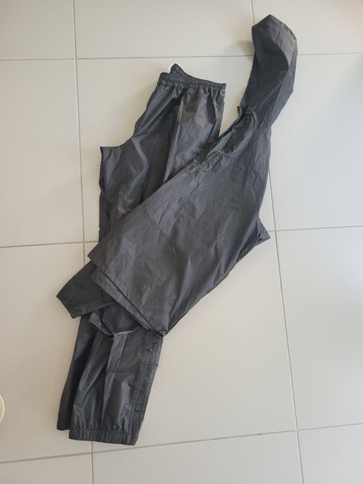 Vendo bag, capa de chuva para bag e roupa de chuva tamanho g