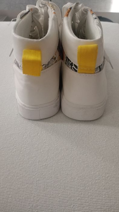 Buty młodzieżowe