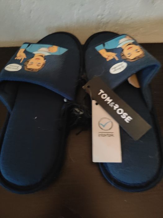 Nowe kapcie damskie rozmiar 39
