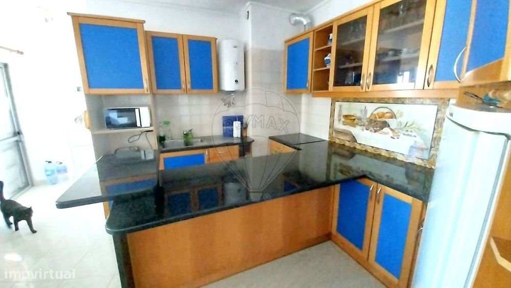 Property in Mina De Água, Lisboa