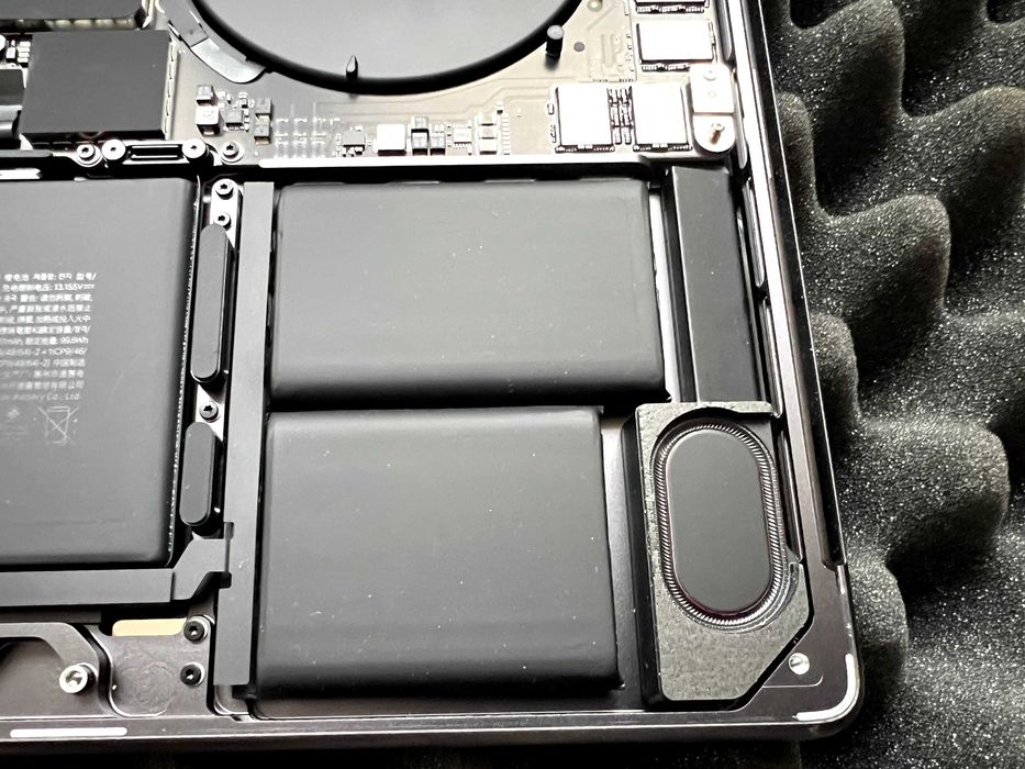 Оригінальна батарея Apple A2976 (MacBook Pro 16” A2991, 2023)