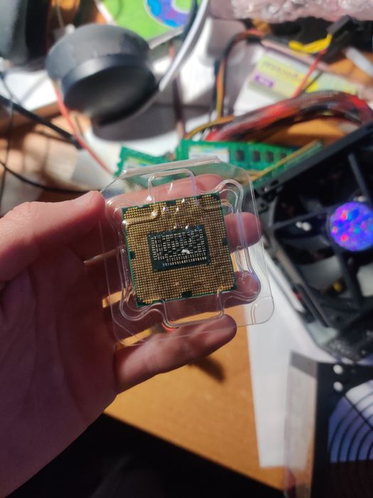 i5 2300; ddr3 4gb, 2gb; Asus P8H67; ATX SM 500R