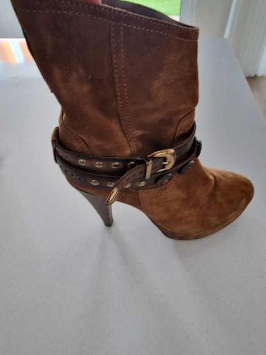 New Leather Professional Boots, Size 36 (Equivalent to Size 37)