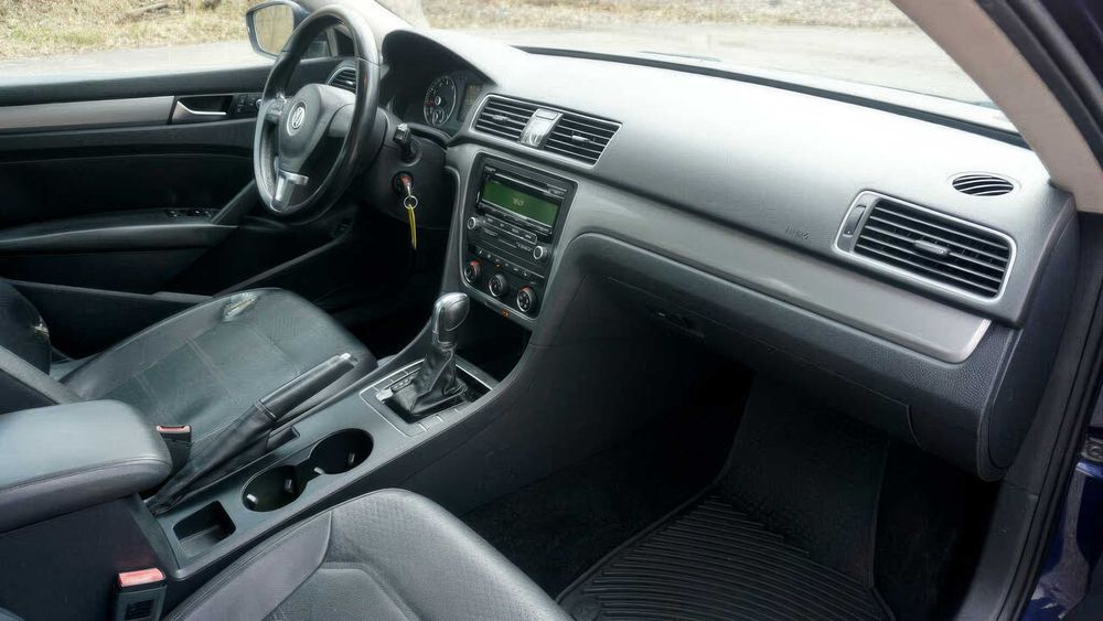 Volkswagen Passat      2013