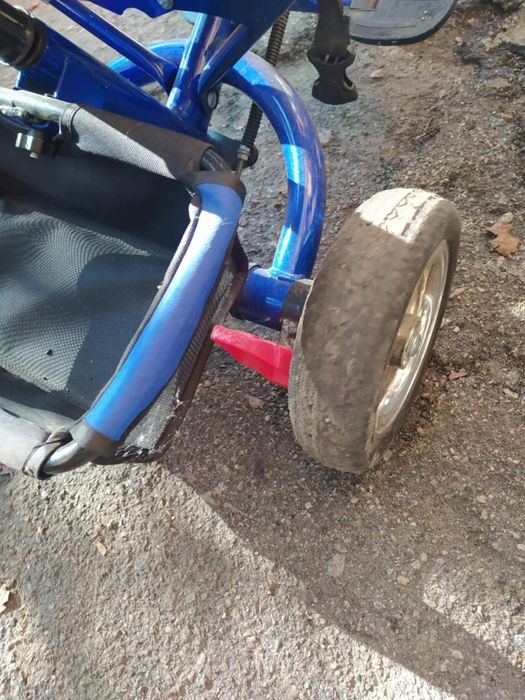 Продам детский велосипед с родительской ручкой