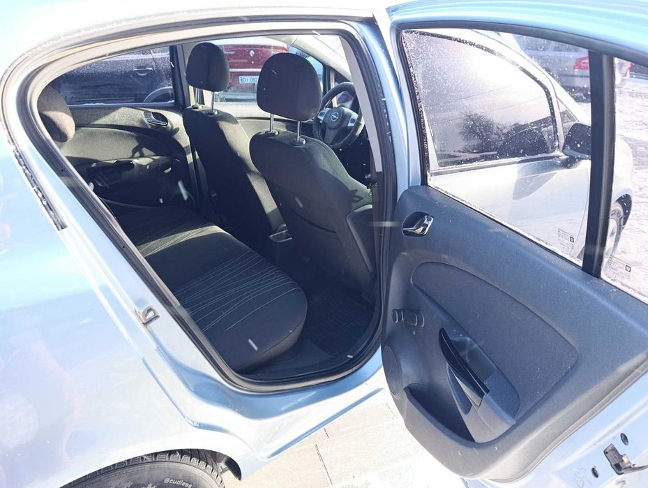 Опель корса  дизель, мкп6ст