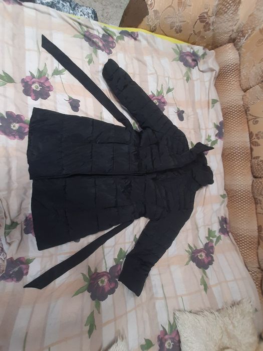 Черне ділове пуховик пальто жіноче, Італія.