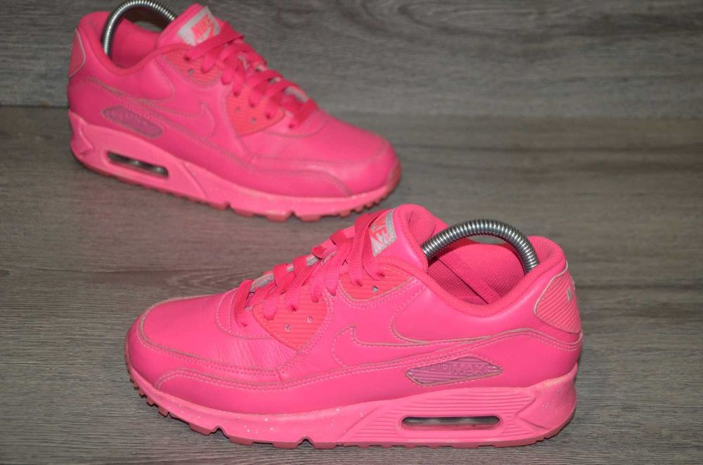 Продам кросівки шкіряні Фірма Nike Air Max 90 .