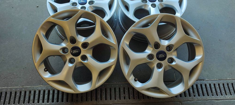 16" 7J 5x108 komplet oryginalnych felg Ford Focus MK3
