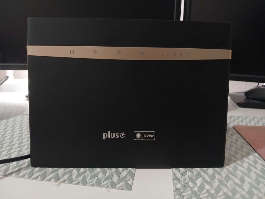 Router Huawei b525s-23a