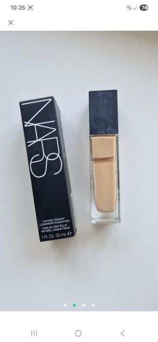 Тональний крем Nars