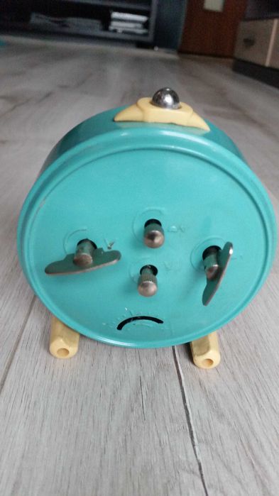 Stary budzik Mera-Poltik