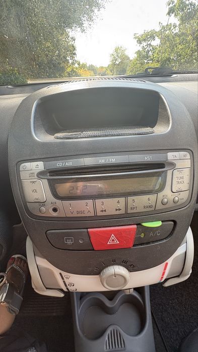 Toyota Aygo para Venda! Apenas 143.774 km e primeira matrícula em abril de 2007.