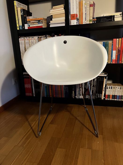 Cadeira, design italiano, “Gliss” da marca Pedrali