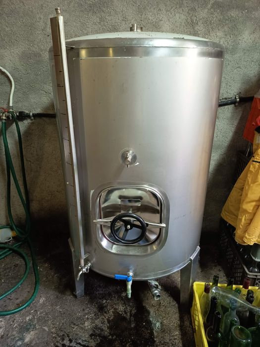 Cubas inox para vinho