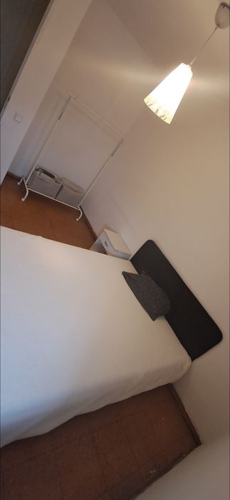 Quarto disponível/ Foros de Amora